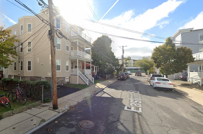 86 Easton St, Unit 3 in Boston, MA - Building Photo - Building Photo