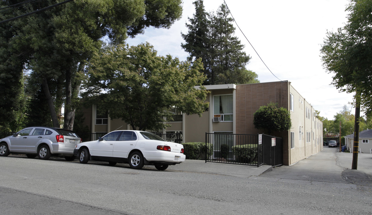 Monarch Apartments in Walnut Creek, CA - Building Photo