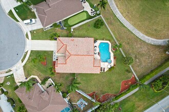 6180 Royal Birkdale Dr in Greenacres, FL - Building Photo - Building Photo