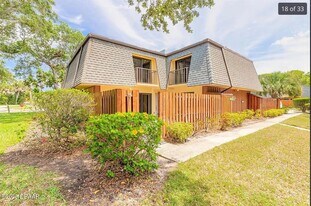 3808 Saxon Dr in New Smyrna Beach, FL - Building Photo