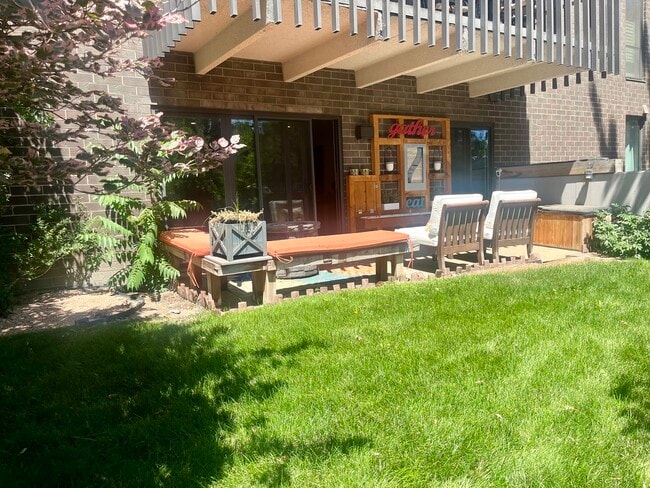 property at 460 S Marion St Pkwy