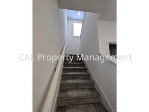 2191 Brighton Dr in Hollister, CA - Building Photo - Building Photo