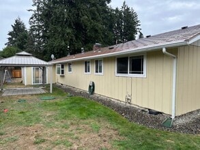 332 Thunderbird Ct SE in Olympia, WA - Building Photo - Building Photo