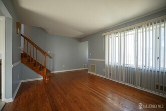373 Hyatt St in Avenel, NJ - Building Photo - Building Photo