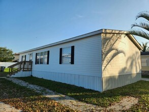 3955 Sheraton Cir in Boynton Beach, FL - Building Photo - Building Photo