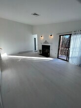 10 Ridgedale Dr in Clinton Township, NJ - Building Photo - Building Photo