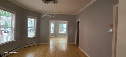 162 Andover St, Unit 1st floor in Lawrence, MA - Building Photo - Building Photo