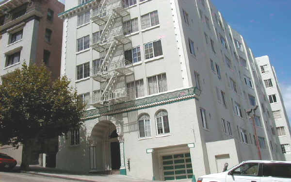 Alhambra Apartments in San Francisco, CA - Building Photo - Building Photo