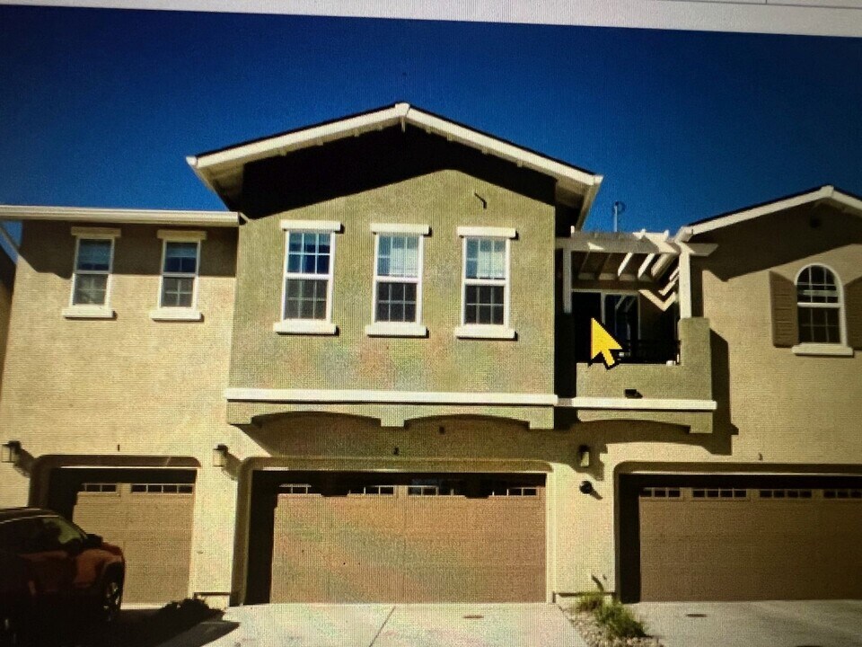 2031 Cradle Mountain Dr in Reno, NV - Building Photo