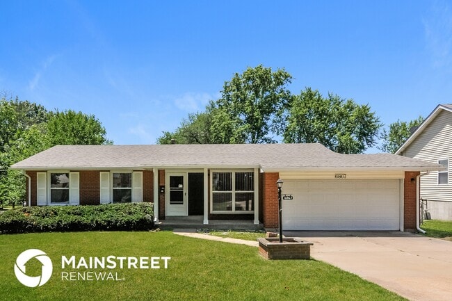 property at 6867 Thurston Ave