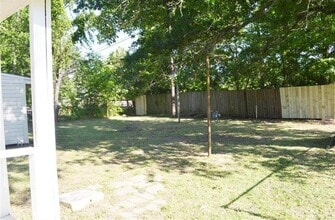 2514 Lynnfield St in Houston, TX - Foto de edificio - Building Photo