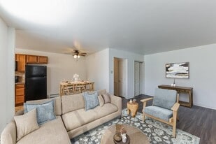 Wissahickon Park Apartment Homes in Lansdale, PA - Building Photo