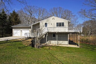 21 Peconic Ave in Shelter Island, NY - Building Photo - Building Photo