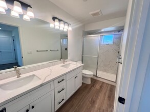 2021 Elson Wy in Santa Rosa, CA - Foto de edificio - Building Photo
