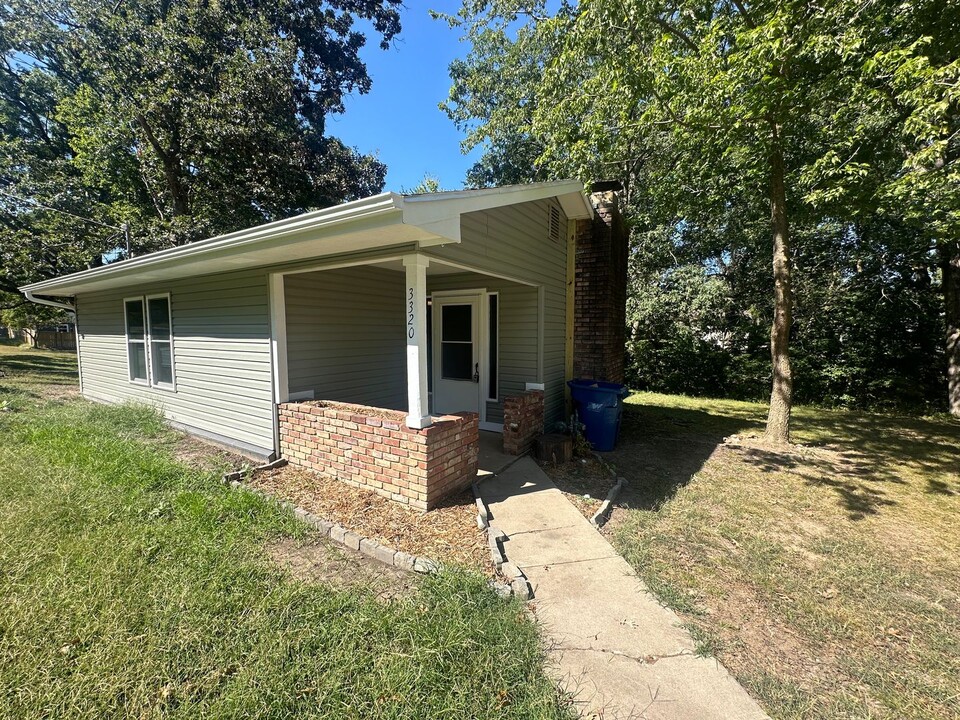 3320 S Sergeant Ave in Joplin, MO - Building Photo