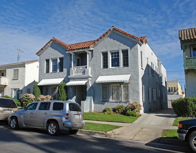 360 N Genesee Ave in Los Angeles, CA - Building Photo - Building Photo