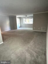 8 Russell Ave in Gaithersburg, MD - Building Photo - Building Photo