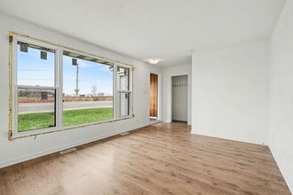 2123 Mer-Bleue Rd in Ottawa, ON - Building Photo - Building Photo