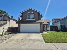 3140 Glentana Way in Antelope, CA - Building Photo