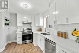 35 Archwood Crescent in Toronto, ON - Building Photo - Building Photo