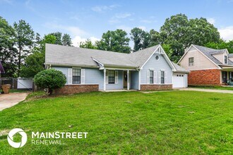 6608 Lake Valley Dr in Memphis, TN - Foto de edificio - Building Photo