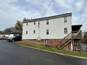 568 N Main St in Norwich, CT - Building Photo - Building Photo