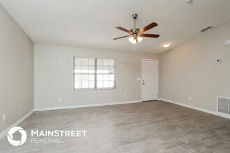 1079 Beacon St NW in Palm Bay, FL - Building Photo - Building Photo