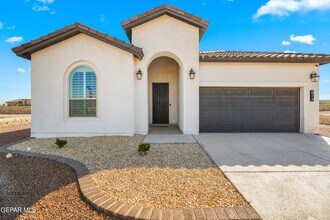 874 Harpendem Dr in Horizon City, TX - Building Photo - Building Photo