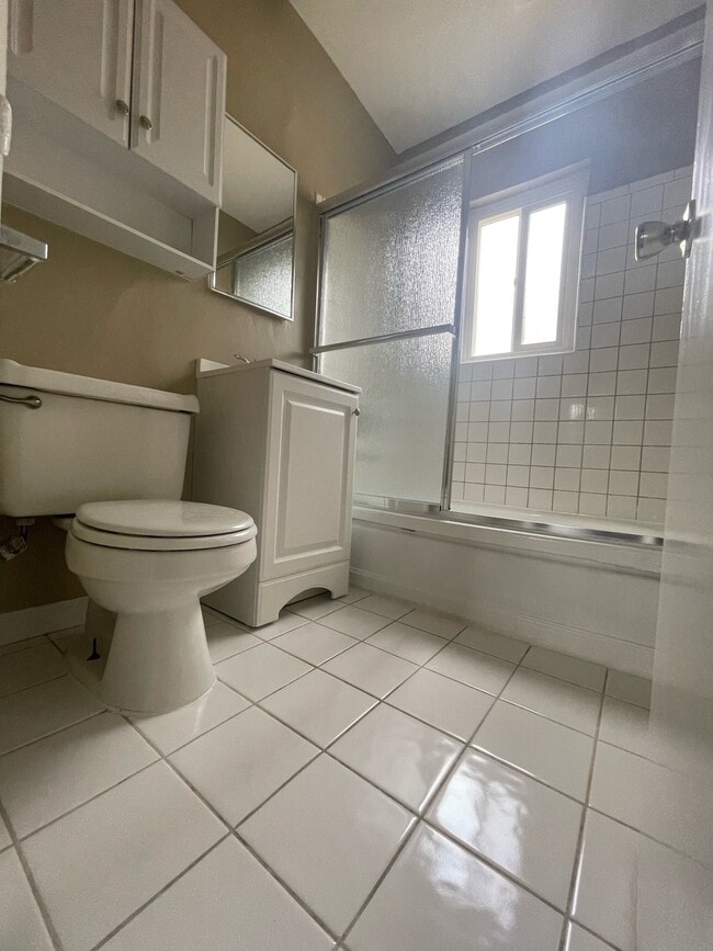 Santa Fe Apartments LB (West Long Beach) in Long Beach, CA - Foto de edificio - Building Photo