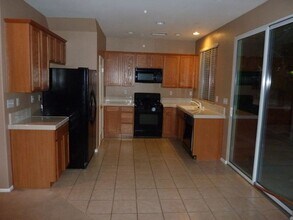 3230 Marrissey Ln in Sacramento, CA - Building Photo - Building Photo