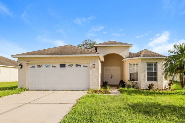 property at 2419 Hamlet Cir
