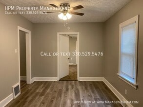 816 Cody Ct NW in Canton, OH - Building Photo - Building Photo