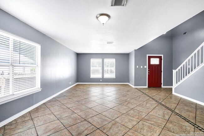 13211 Lost Lake Dr in San Antonio, TX - Building Photo - Building Photo