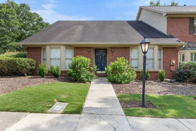 property at 310 Chase Plantation Cir