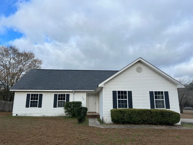 property at 705 Ogeechee Dr E