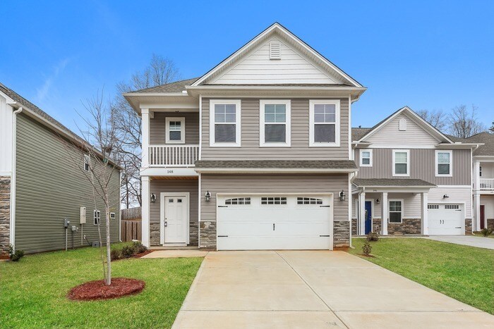 148 Highland Park Ct in Easley, SC - Building Photo