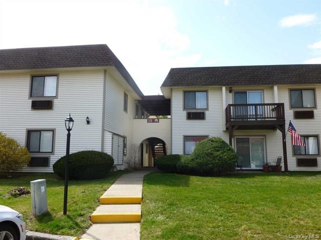 15 Club House Dr in Fishkill, NY - Building Photo - Building Photo