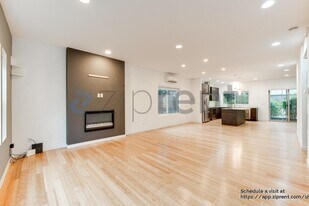 321 21st Ave in Seattle, WA - Building Photo