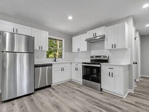 2204 Berkshire Dr in Tallahassee, FL - Building Photo - Building Photo