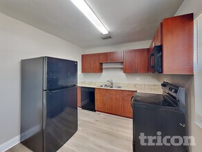 3909 W Wallace Ave in Tampa, FL - Foto de edificio - Building Photo