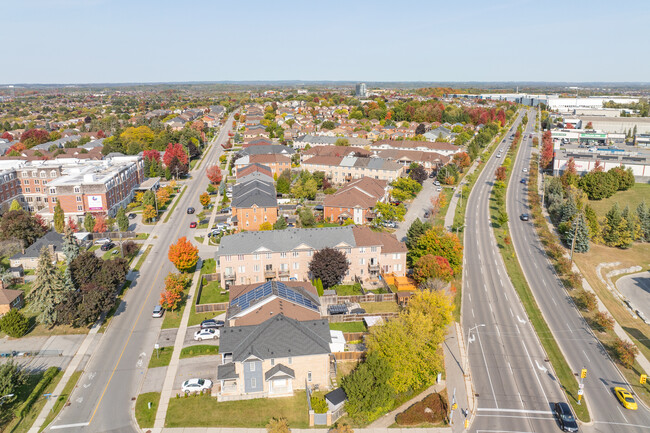 18 Tasker Cres in Ajax, ON - Building Photo - Building Photo