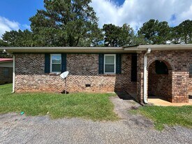 125 Carroll Cir in Carrollton, GA - Building Photo