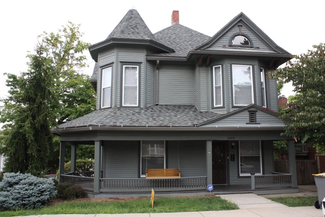 503 E Smith Ave in Bloomington, IN - Foto de edificio