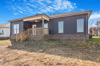 3066 Gunsmoke Trail Way in Bowling Green, KY - Building Photo - Building Photo