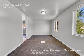 5656 Lafayette Ave in Maple Heights, OH - Building Photo - Building Photo