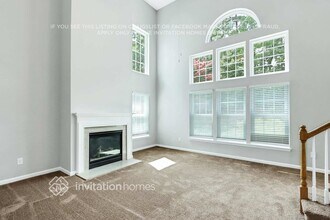 9823 Dauphine Dr in Charlotte, NC - Foto de edificio - Building Photo