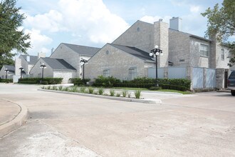 Marlborough Square Townhomes in Houston, TX - Foto de edificio - Building Photo