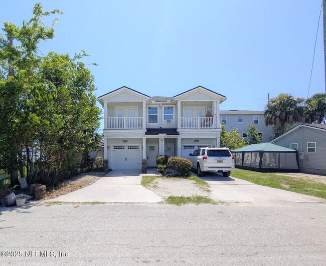 115 S 11th St in Jacksonville Beach, FL - Building Photo - Building Photo