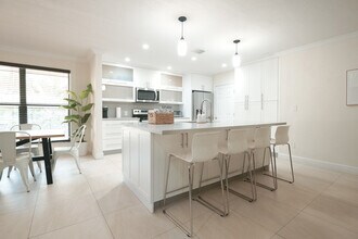 1015 NE 89th St in Miami, FL - Building Photo - Building Photo