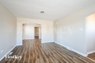 9358 S Richmond Ave in Evergreen Park, IL - Foto de edificio - Building Photo